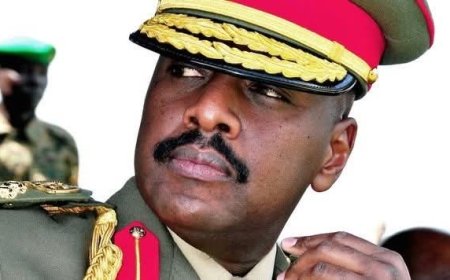 RDC-OUGANDA: Le sulfureux chef d’état-major ougandais en visite à Kinshasa