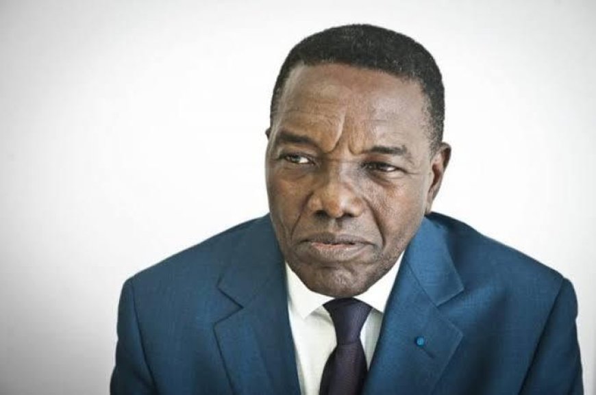 Longtemps au chômage, André-Alain Atundu trouve grâce aux yeux d’Eberande, qui le nomme expert en sécurité dans son cabinet