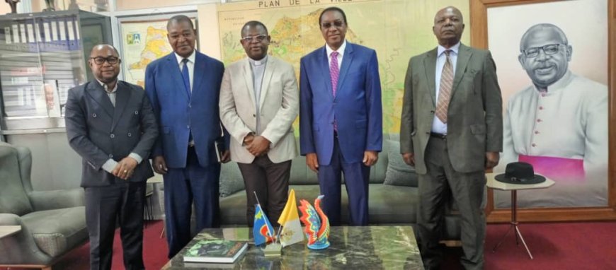 Pacte social pour la paix : Bruno Tshibala salue la détermination de la CENCO-ECC pour une solution négociée en RDC