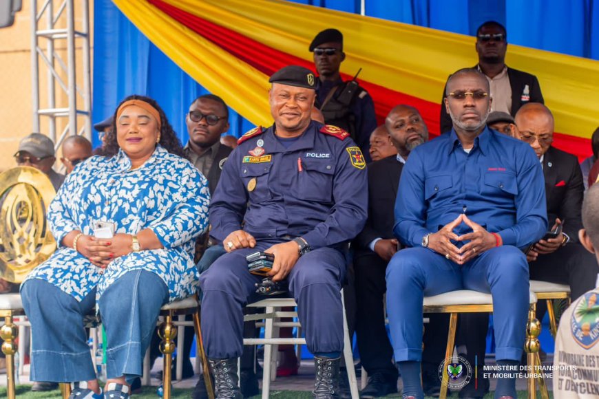 Kinshasa : les agents des transports et les policiers renforcent leur collaboration