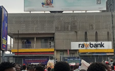 Braquage déjoué à la Rawbank : des braqueurs se seraient mêlés aux clients interpellés (Police)