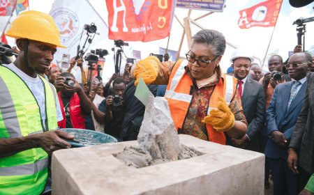 Kongo central : Judith Suminwa lance les travaux des Cliniques universitaires de l’Université Kongo, un projet à 9,2 millions USD