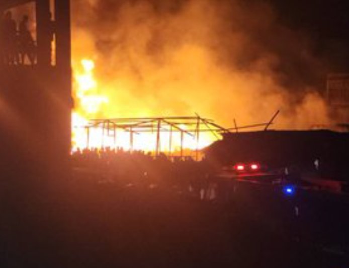 Kinshasa : un violent incendie ravage plus de 50 hangars et maisons d'habitations à Limeté