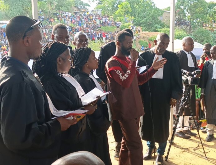 ‎Meurtre à Kinshasa : le fils coupable d'avoir tué et conservé la chair de sa mère condamné à mort