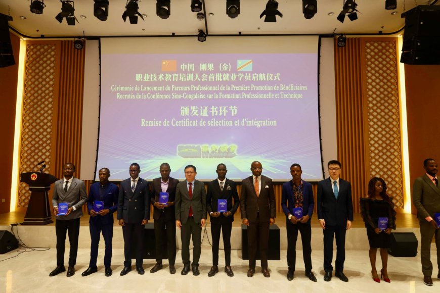Début de carrière pour huit jeunes congolais recrutés par SICOMINES après la conférence sino-congolaise sur la formation professionnelle