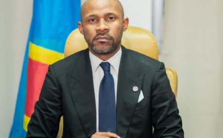 Patrick Muyaya relativise le débat sur le changement ou la révision de la constitution et rappelle les priorités du gouvernement