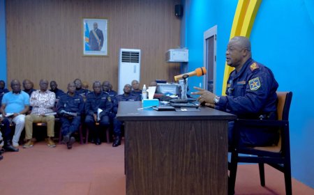 Kinshasa : le chef de la police interdit les arrestations arbitraires de jeunes aux cheveux tressés