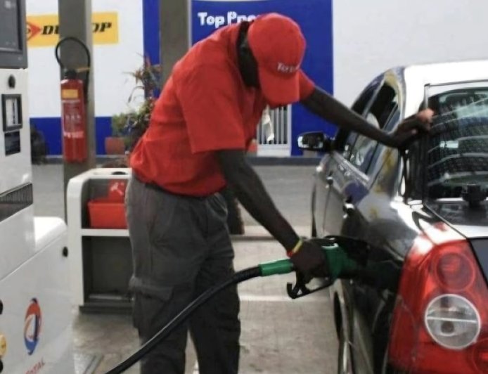 Jusqu'à 5 600 FC le litre de gasoil dans l'Est, 2 635 à Kinshasa : voici les nouveaux prix à la pompe en RDC