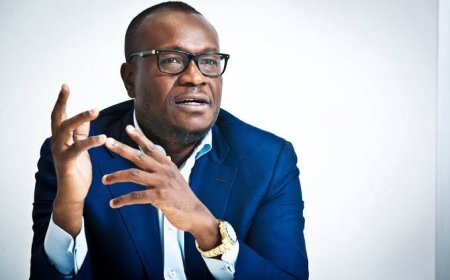 Éventuel troisième mandat de Félix Tshisekedi : Delly Sesanga le chef de l'État congolais de "dérive" et appelle les démocrates à résister