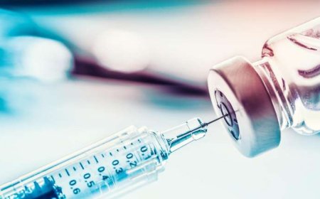 Ebola en RDC : la Russie affirme disposer d'un vaccin contre la souche Bandibugyo, mais l'OMS tempère