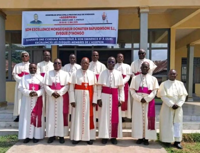 Kinshasa : les évêques catholiques saluent les progrès sur l'électricité, les routes et la pacification face à Mobondo