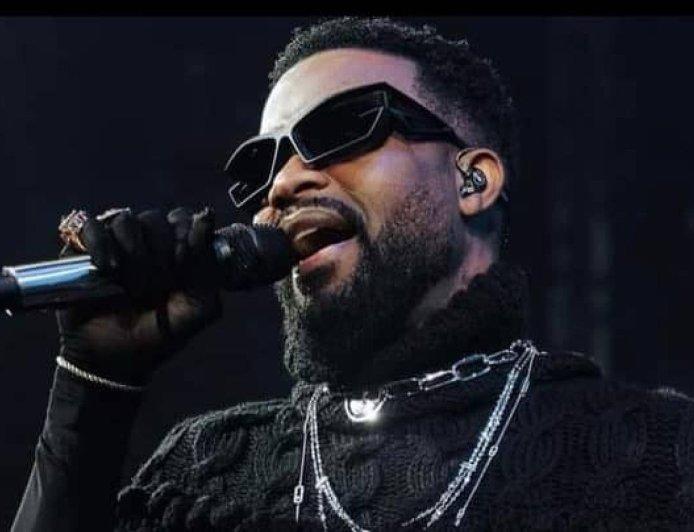 Double distinction pour Fally Ipupa : l'artiste remercie Félix Tshisekedi et exhorte la jeunesse à croire en ses capacités