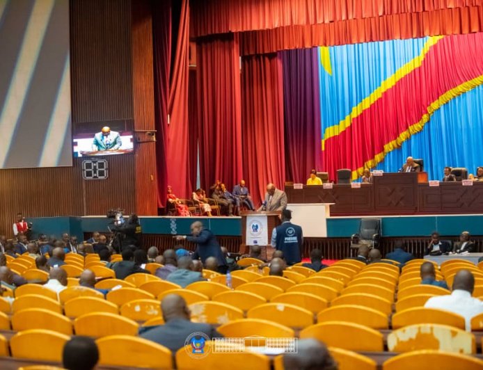 ‎RDC : les députés du Nord-Kivu et de l'Ituri suspendent leur participation aux plénières pour exiger un débat sur l'état de siège