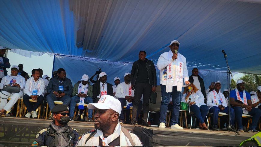 RDC : le ministre Louis Watum Kabamba plaide pour le changement de la Constitution et le maintien de Félix Tshisekedi au pouvoir pour le développement du pays