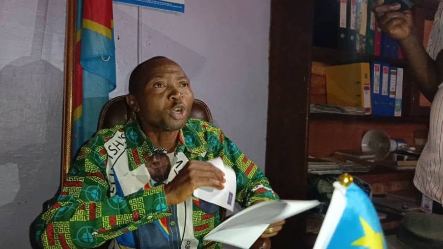 Kasaï : l'Assemblée provinciale recommande la suspension du maire de Tshikapa pour avoir déchiré la Constitution, celui-ci conteste les faits