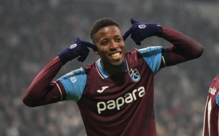 Ligue 1 : l'international congolais Simon Banza dans le viseur de l'OGC Nice