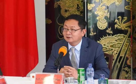 Fidèle à son engagement initial, le Parti communiste chinois est prêt à réaliser leur rêve commun de modernisation main dans la main avec l’Afrique