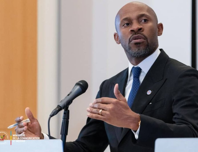 Confiscation du passeport de Delly Sesanga : le gouvernement justifie une mesure de " routine " liée aux incidents du 12 juin