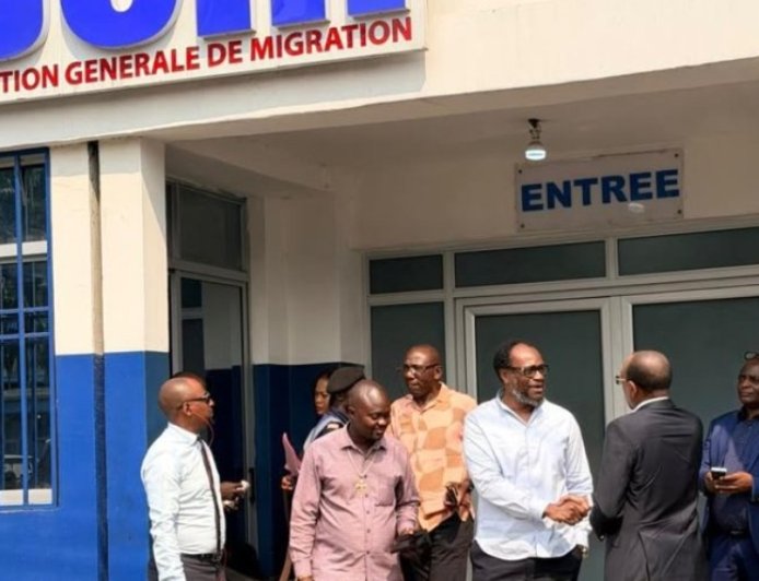 RDC : Delly Sesanga récupère son passeport une semaine après sa confiscation par la DGM