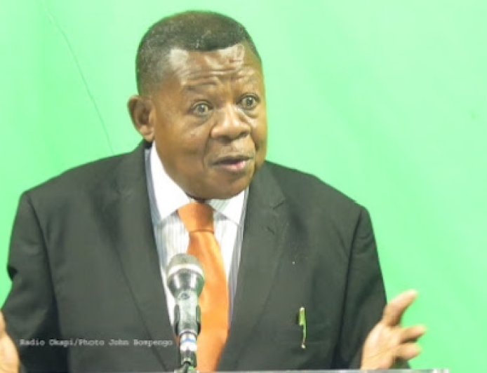 Lambert Mende, du "tshaku national" au repenti opportuniste : l'art congolais du retournement politique