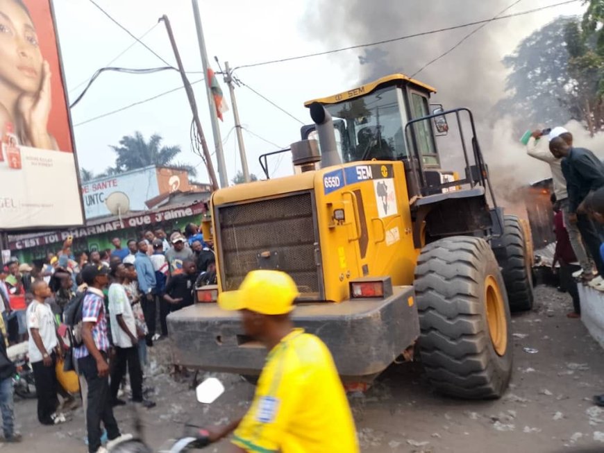 Kikwit : un incendie suspect ravage le grand marché de Lukolela, un fou pointé du doigt