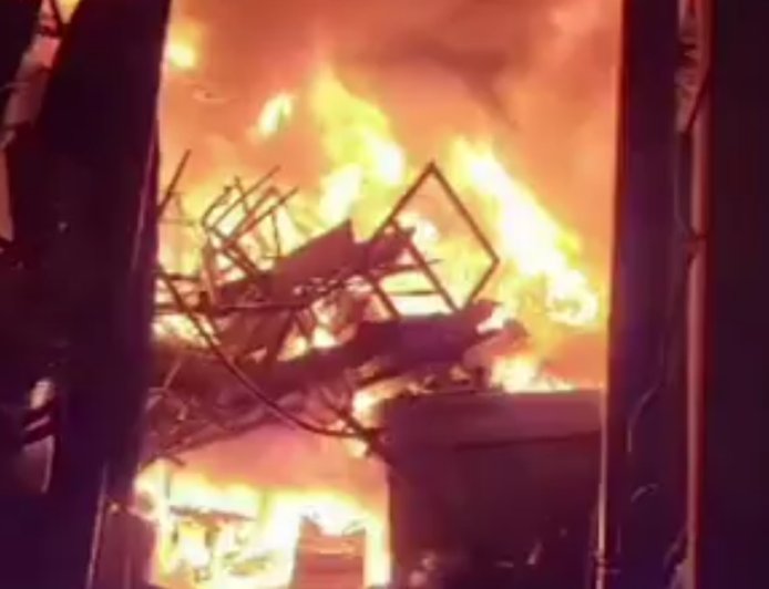 Incendies en série à Kinshasa : après Panacée, la salle de fêtes "Bonne Auberge" touchée par les flammes à Limete
