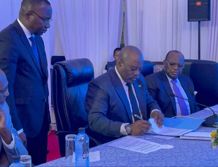 Dialogue national en RDC : Sauvons la RDC accuse Félix Tshisekedi de vouloir tout contrôler