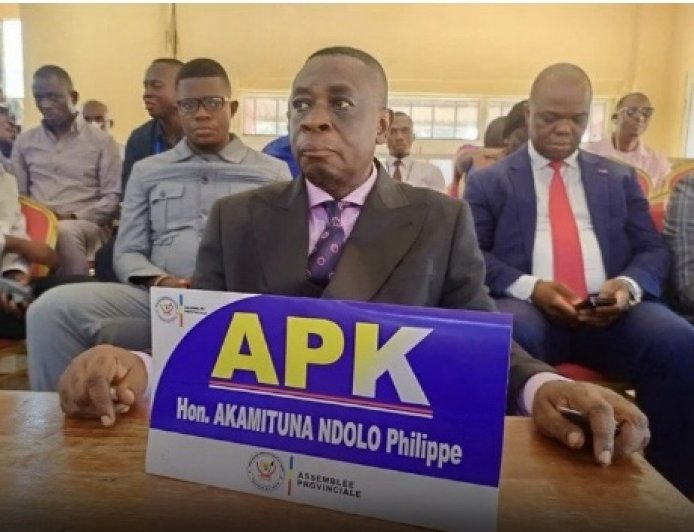 Santé/Kwilu : le gouverneur Philippe Akamituna passe outre les directives du VPM Lihau et signe une commission d'affectation collective aux matricules fantaisistes