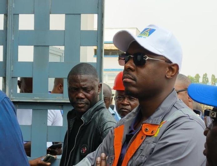 Kinshasa dans le noir : les Kinois dénoncent des coupures prolongées et appellent à une marche de protestation
