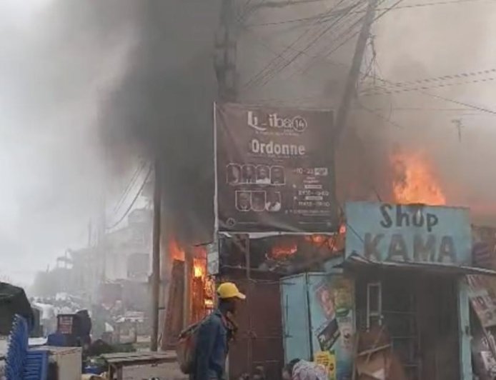 Kinshasa : un nouvel incendie ravage boutiques et église à Ngaliema