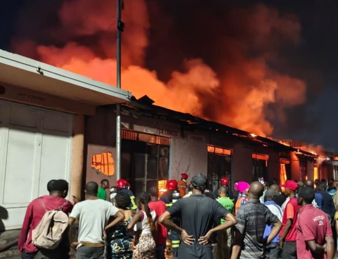 Kinshasa : deux incendies en une journée, dont un au Grand marché