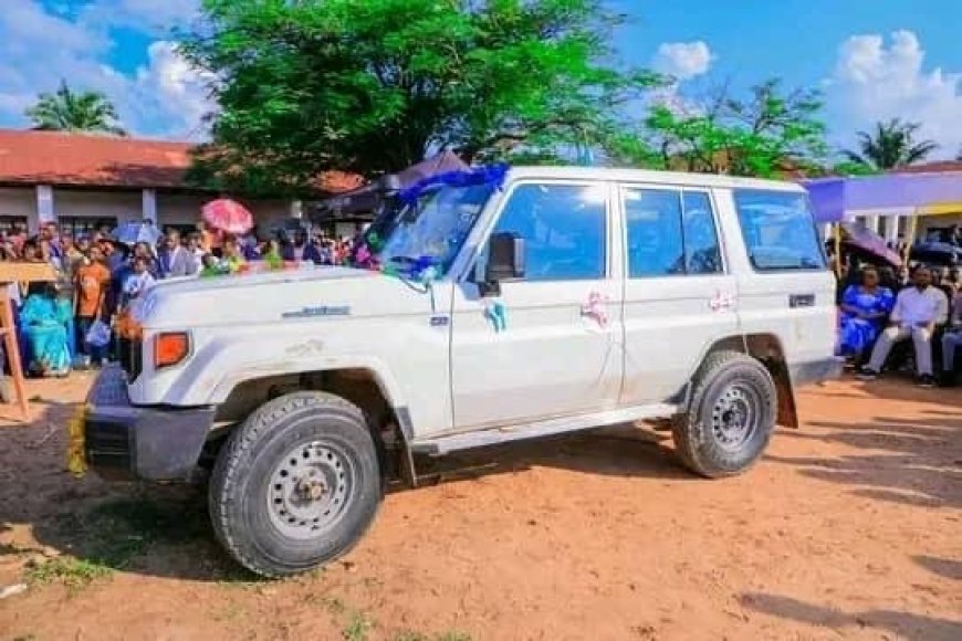 RDC : Félix Tshisekedi offre 40 000 dollars et un véhicule au nouvel évêque de Kabinda